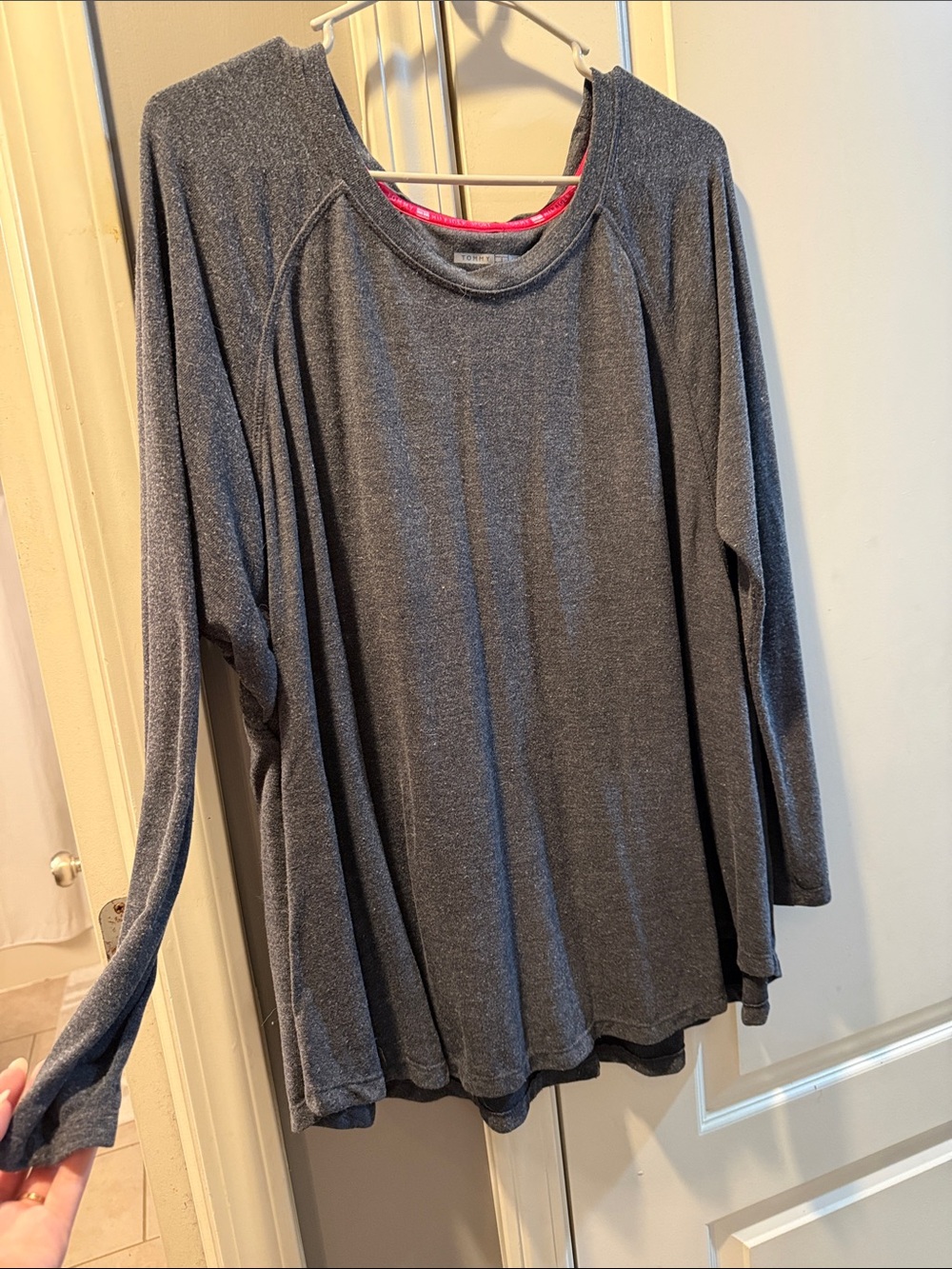 Tommy Hilfiger Charcoal Gray Long Sleeve Scoop Neck Top